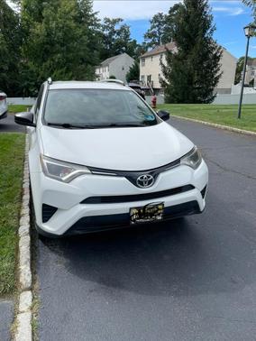 White 2016 Toyota RAV4 LE