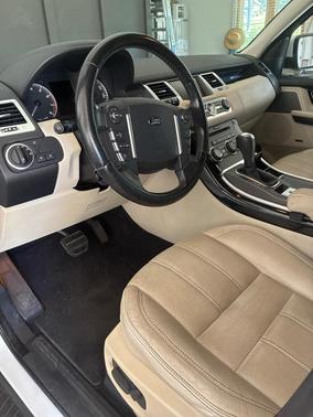 White 2011 Land Rover Range Rover Sport HSE