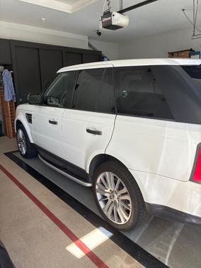 White 2011 Land Rover Range Rover Sport HSE