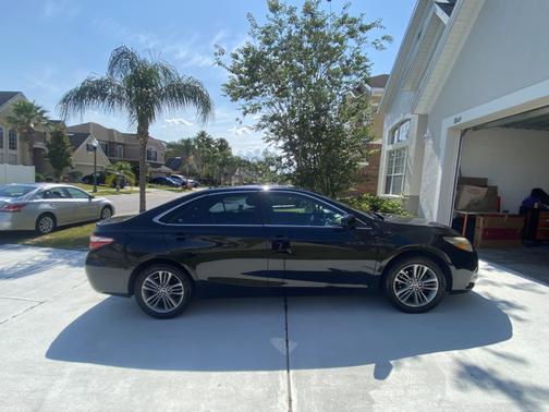 2016 Toyota Camry SE w/Special Edition Pkg