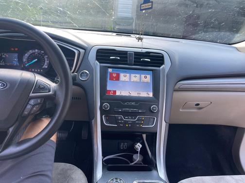Brown 2019 Ford Fusion SE