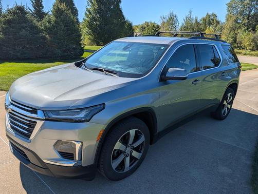 Gray 2023 Chevrolet Traverse LT Leather