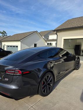 2025 Tesla Model S Plaid