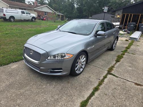 Silver 2015 Jaguar XJ Base