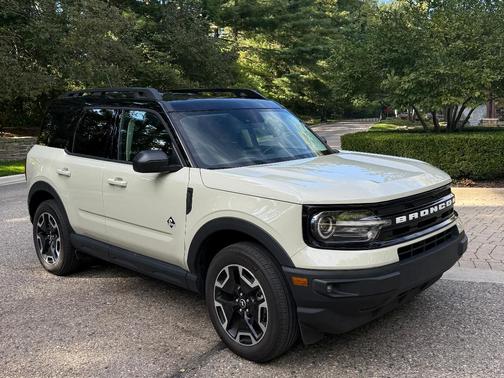 Beige 2024 Ford Bronco Sport Outer Banks