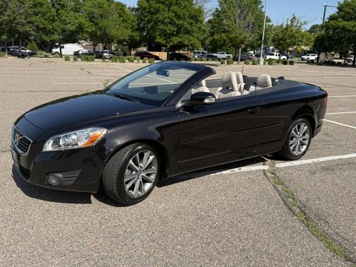 2011 Volvo C70 T5