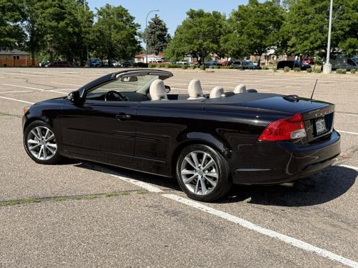 2011 Volvo C70 T5