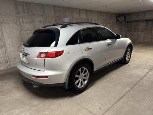2007 INFINITI FX35 Base