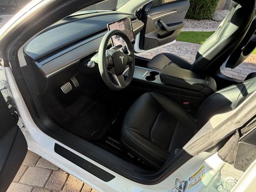White 2022 Tesla Model 3 Performance