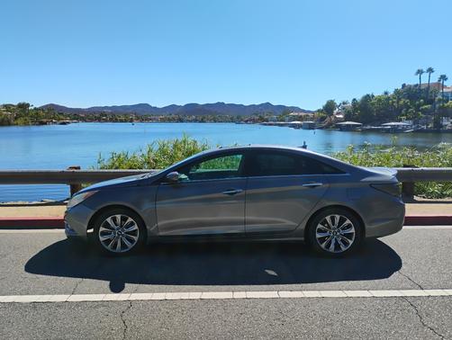 2013 Hyundai SONATA SE