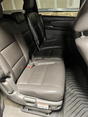White 2013 Honda Odyssey Touring Elite