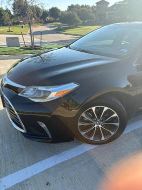 Black 2016 Toyota Avalon Hybrid XLE Plus