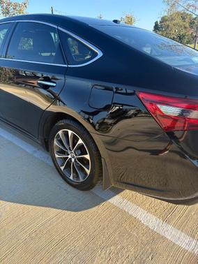 Black 2016 Toyota Avalon Hybrid XLE Plus