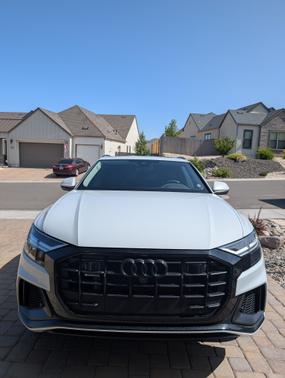 2022 Audi Q8 55 Premium Plus