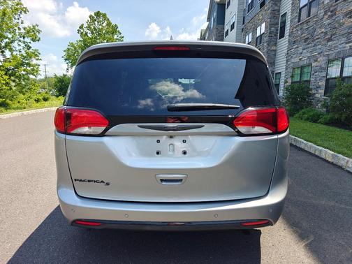 Silver 2019 Chrysler Pacifica Touring Plus