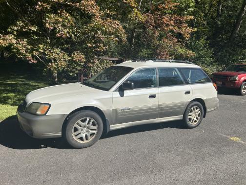 2004 Subaru Outback Base