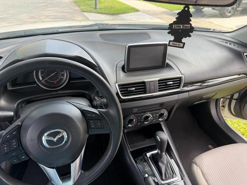White 2016 Mazda Mazda3 i Sport