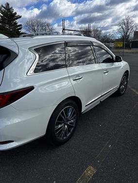 2019 INFINITI QX60 LUXE