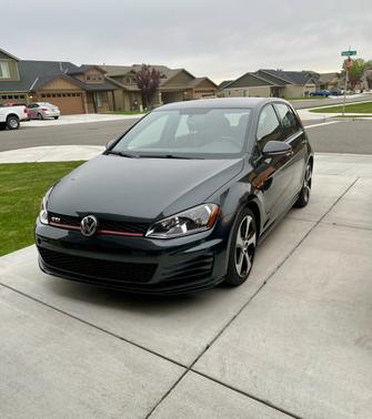2017 Volkswagen Golf GTI S 4-Door