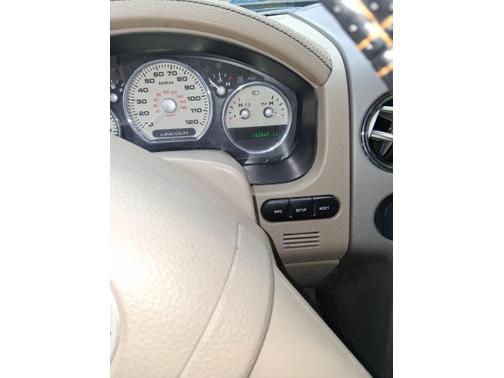 2006 Lincoln Mark LT Base