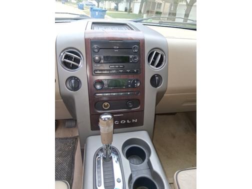 2006 Lincoln Mark LT Base