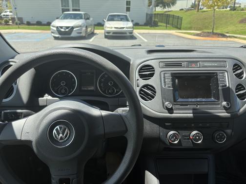 2017 Volkswagen Tiguan Limited 2.0T