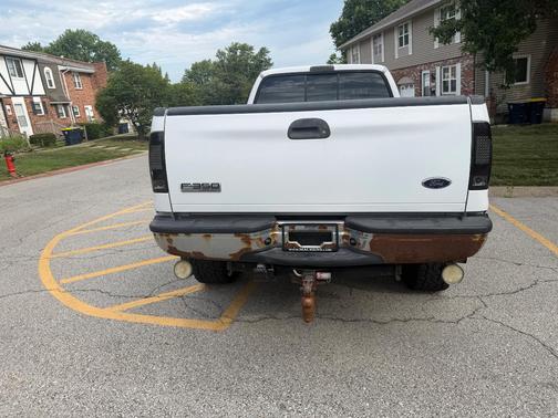 White 2006 Ford F-350 XLT SuperCab Super Duty