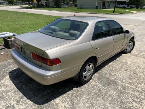 2001 Toyota Camry LE
