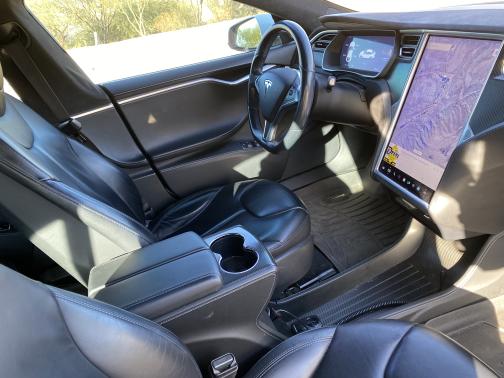 2015 Tesla Model S 85D