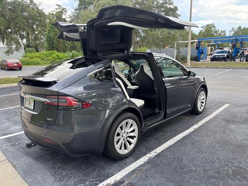 2017 Tesla Model X 100D