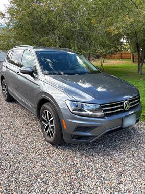 Gray 2021 Volkswagen Tiguan 2.0T SE