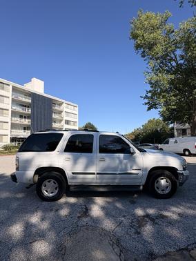 White 2004 GMC Yukon SLT