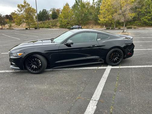 Black 2016 Ford Mustang V6