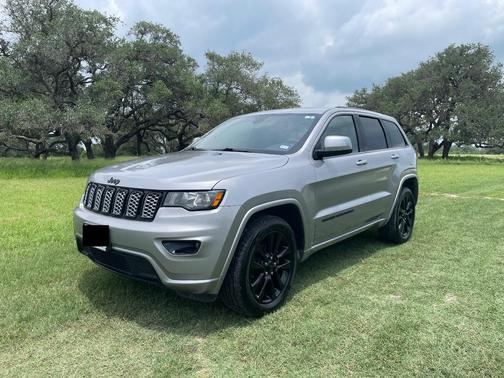 Silver 2020 Jeep Grand Cherokee Altitude