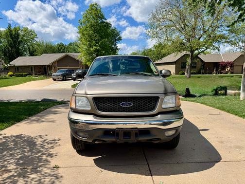2001 Ford F-150 Lariat SuperCrew