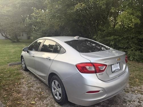 Silver 2018 Chevrolet Cruze LS