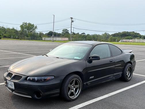 Black 2000 Pontiac Grand Prix GTP