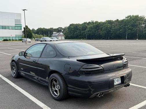Black 2000 Pontiac Grand Prix GTP