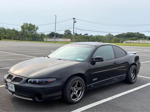 Black 2000 Pontiac Grand Prix GTP