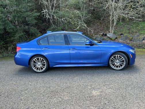 Blue 2014 BMW 335 i xDrive