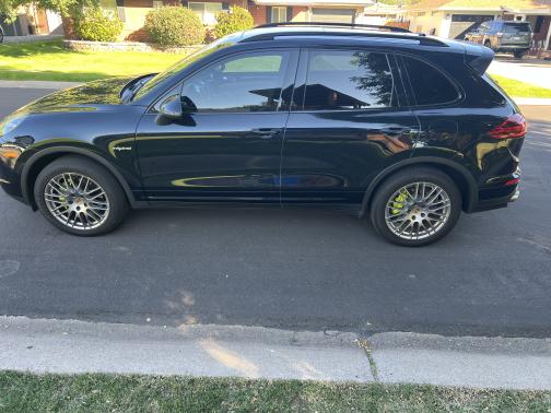 2016 Porsche Cayenne Cayenne S E-Hybrid