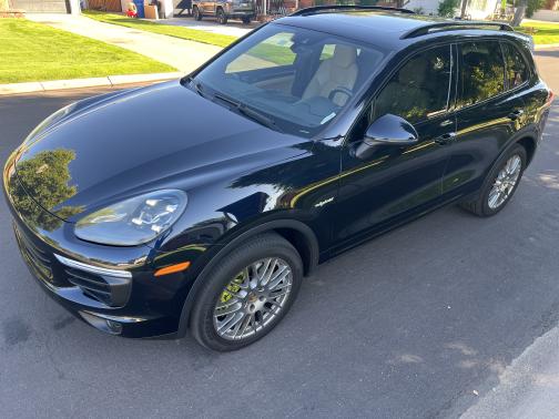 2016 Porsche Cayenne Cayenne S E-Hybrid