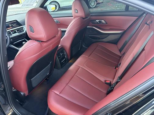 2022 BMW 330 i