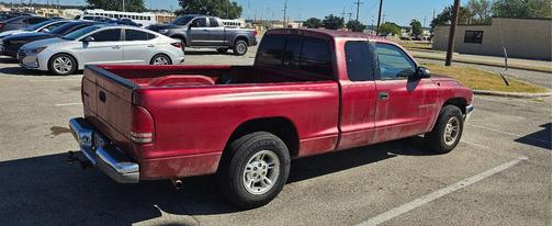 Red 1999 Dodge Dakota SLT