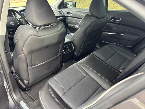 2018 Acura TLX V6 w/Technology Package