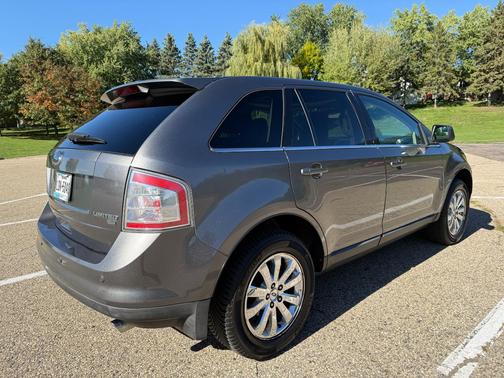Gray 2009 Ford Edge Limited