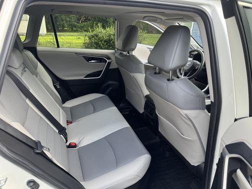 White 2022 Toyota RAV4 Hybrid Limited
