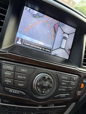White 2016 Nissan Pathfinder Platinum