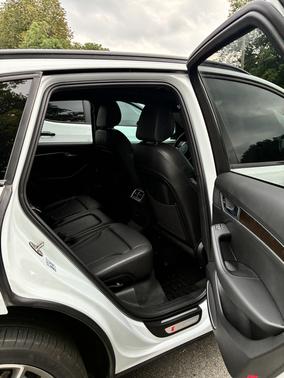 White 2017 Audi Q5 3.0T Premium Plus