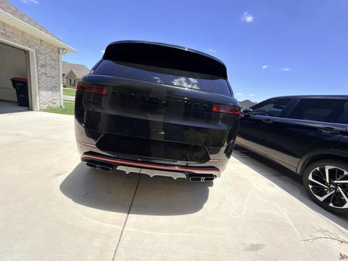 Black 2024 Land Rover Range Rover Sport P400 SE Dynamic